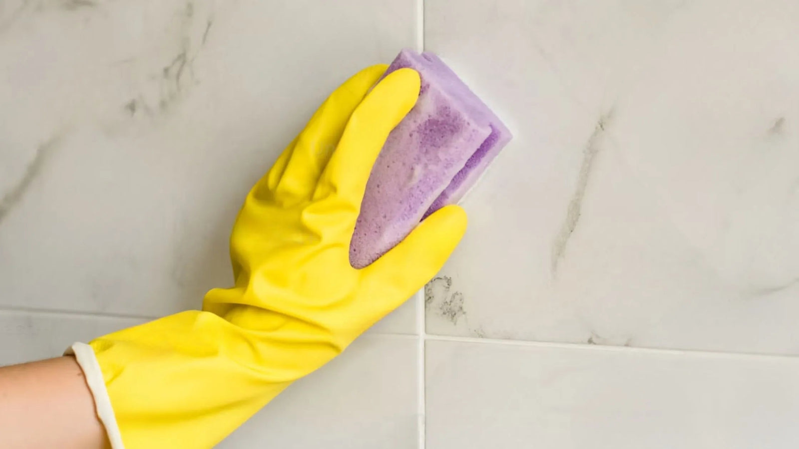 Salle de bain sans calcaire : nos astuces naturelles et efficaces ! - Merci Walter